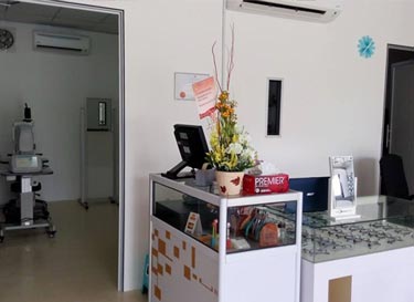 ck-optometrist-centre-interior-03